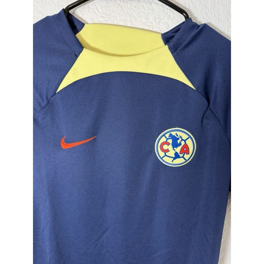 Nike product club